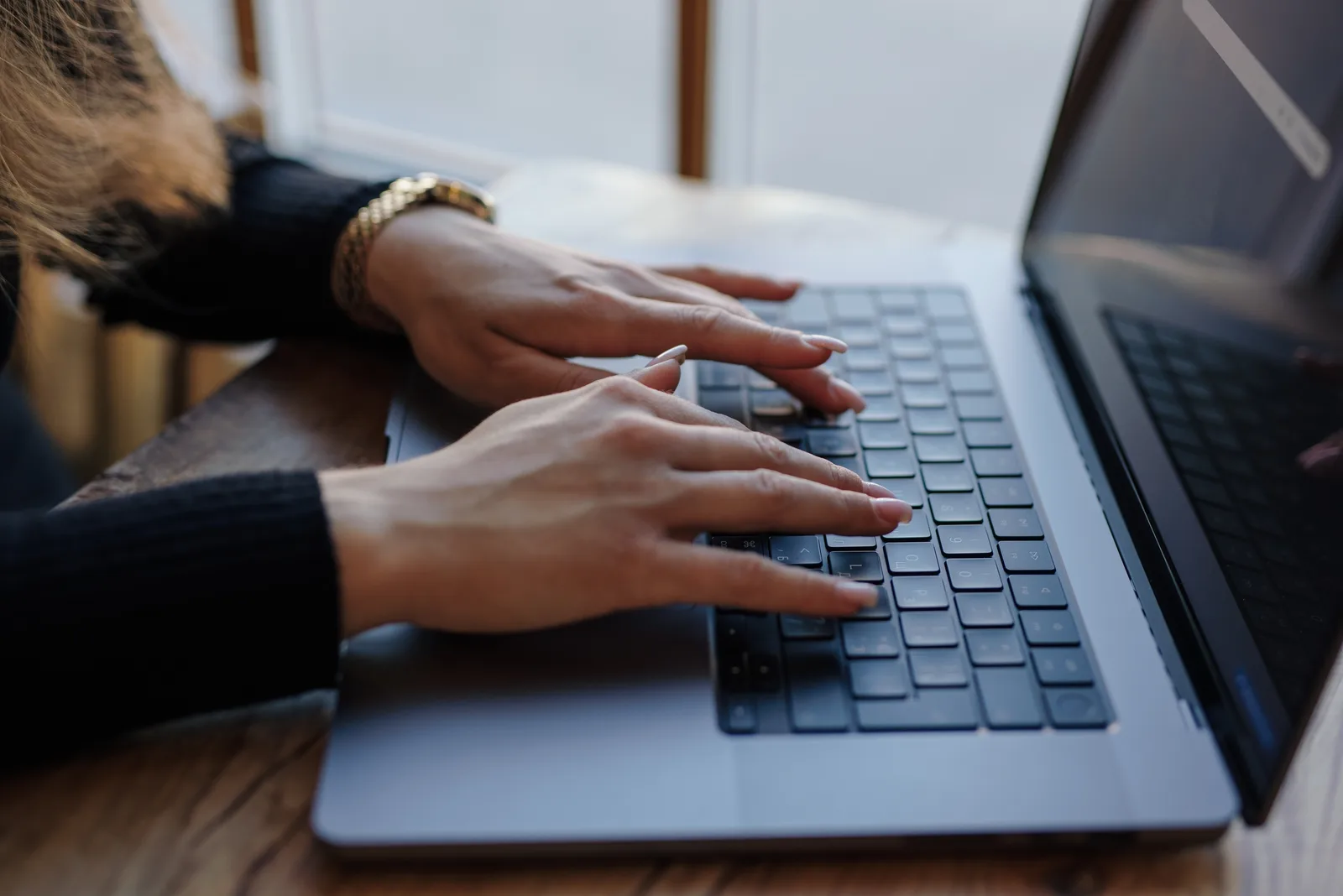 Centro sul-coreano remove deepfakes sexuais e atende vítimas desde 2018