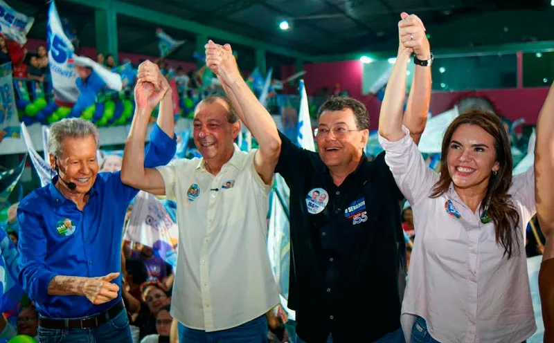 Vídeo com IA reúne três gerações da família de Arthur em evento no Amazonas