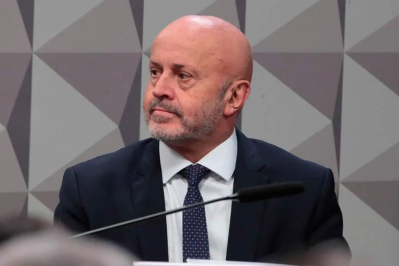 Decisão impõe restrições e troca prisão de dois investigados no caso do INSS