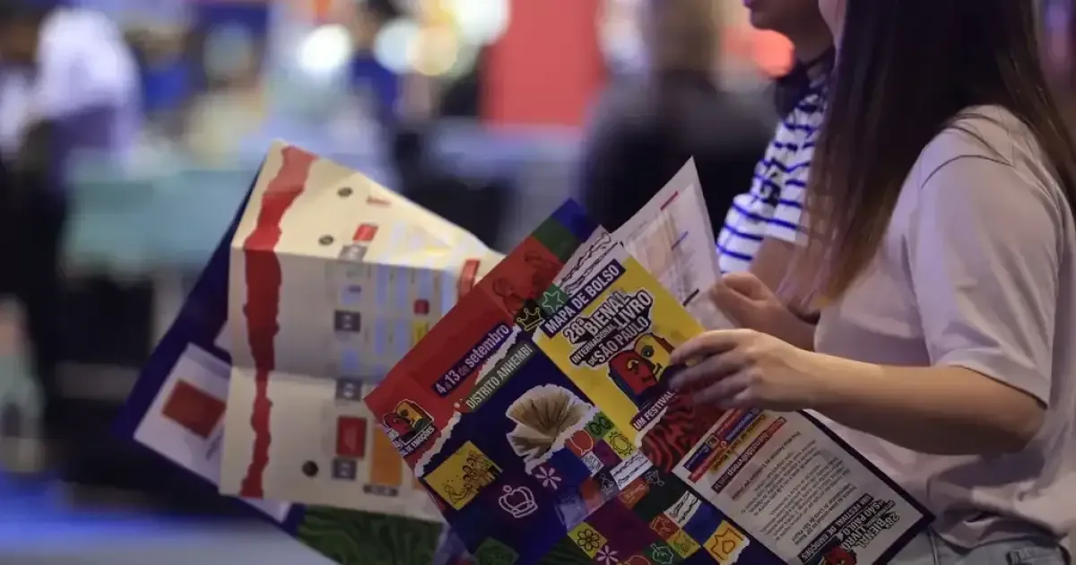 Bienal de São Paulo fecha edição com debates sobre livros, cinema e carnaval