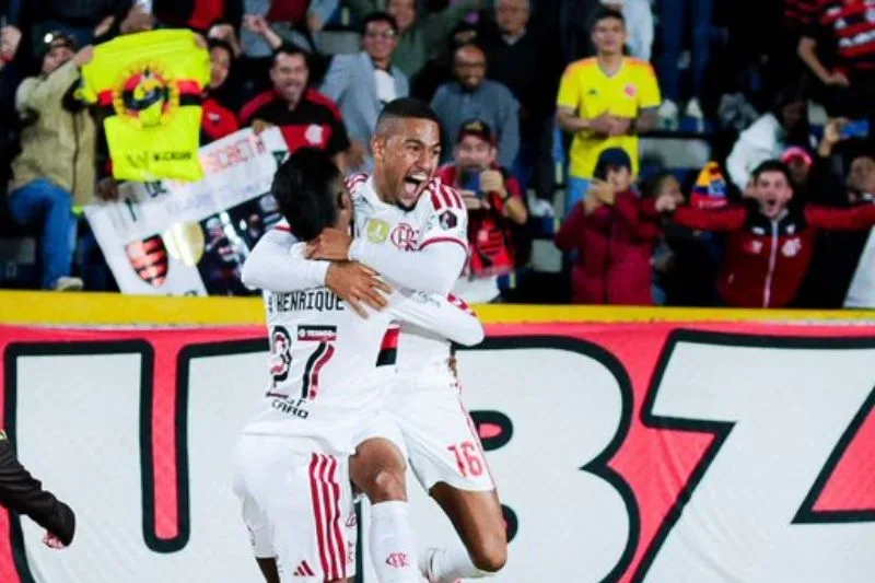 Flamengo marca duas vezes no segundo tempo e bate o Del Valle em Quito