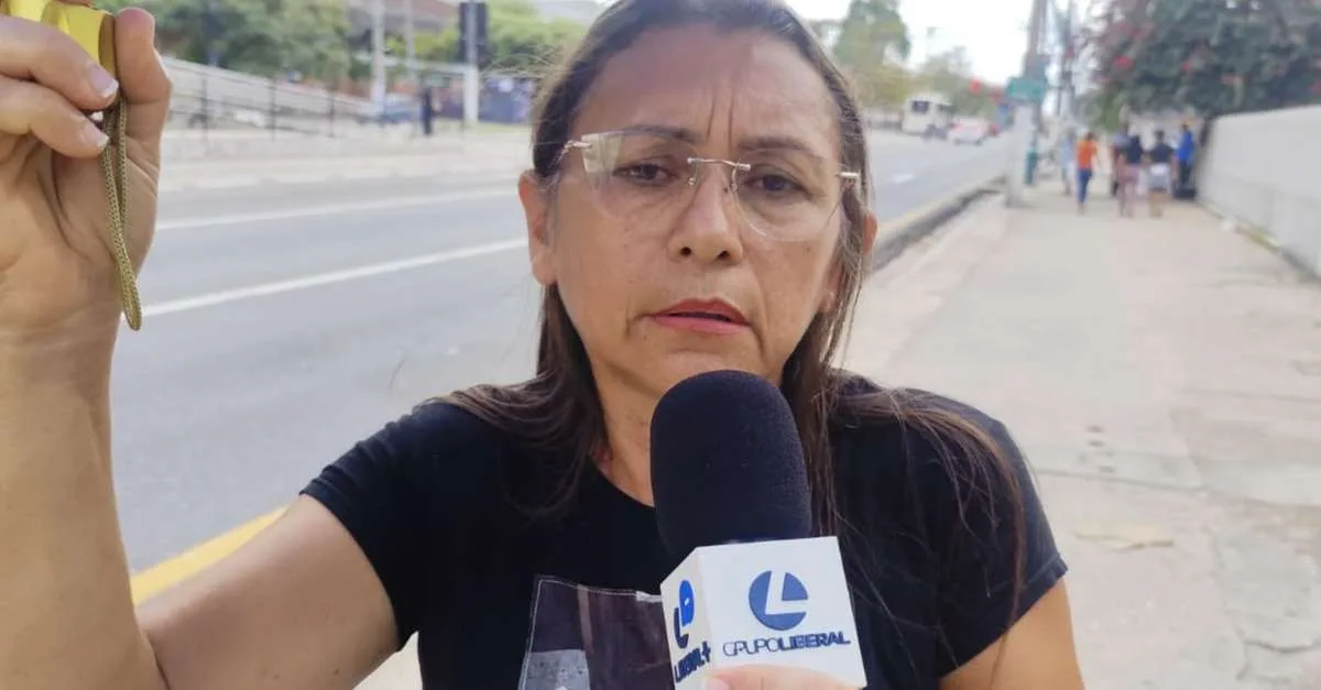 Ônibus passam direto por ponto na Almirante Barroso, em Belém