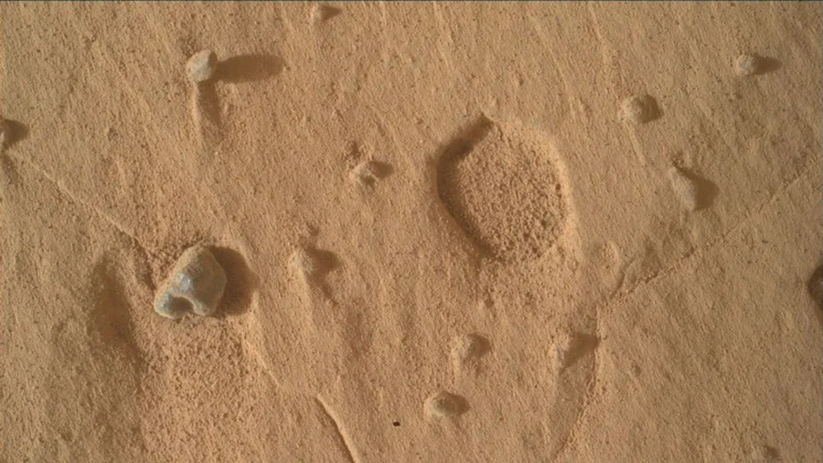 Curiosity registra formações rasas e camadas diferentes em Marte