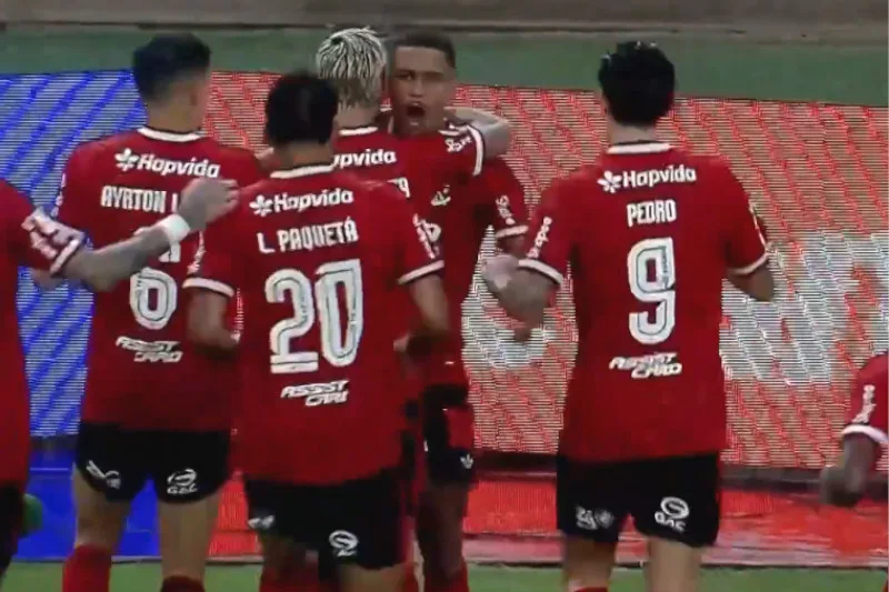 Gol de Samuel Lino mantém Flamengo no topo provisório após vitória em Belém