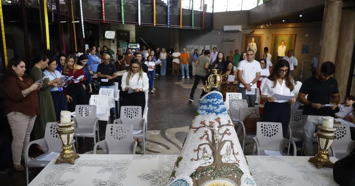 Círio de Nazaré começa no Grupo Liberal com visita da Imagem Peregrina