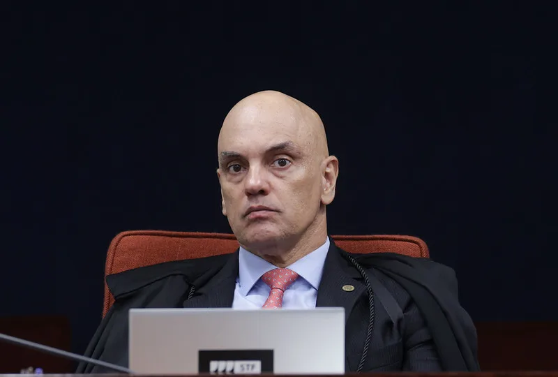 Diretor da PF diz que Moraes pediu relatórios sobre Mendonça em inquérito