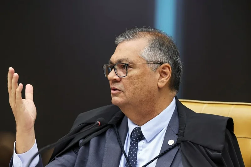 Flávio Dino quebra sigilo de investigação sobre financiamento de Dark Horse